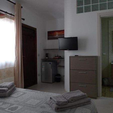 Villaggio Est Affittacamere San Teodoro  Room photo